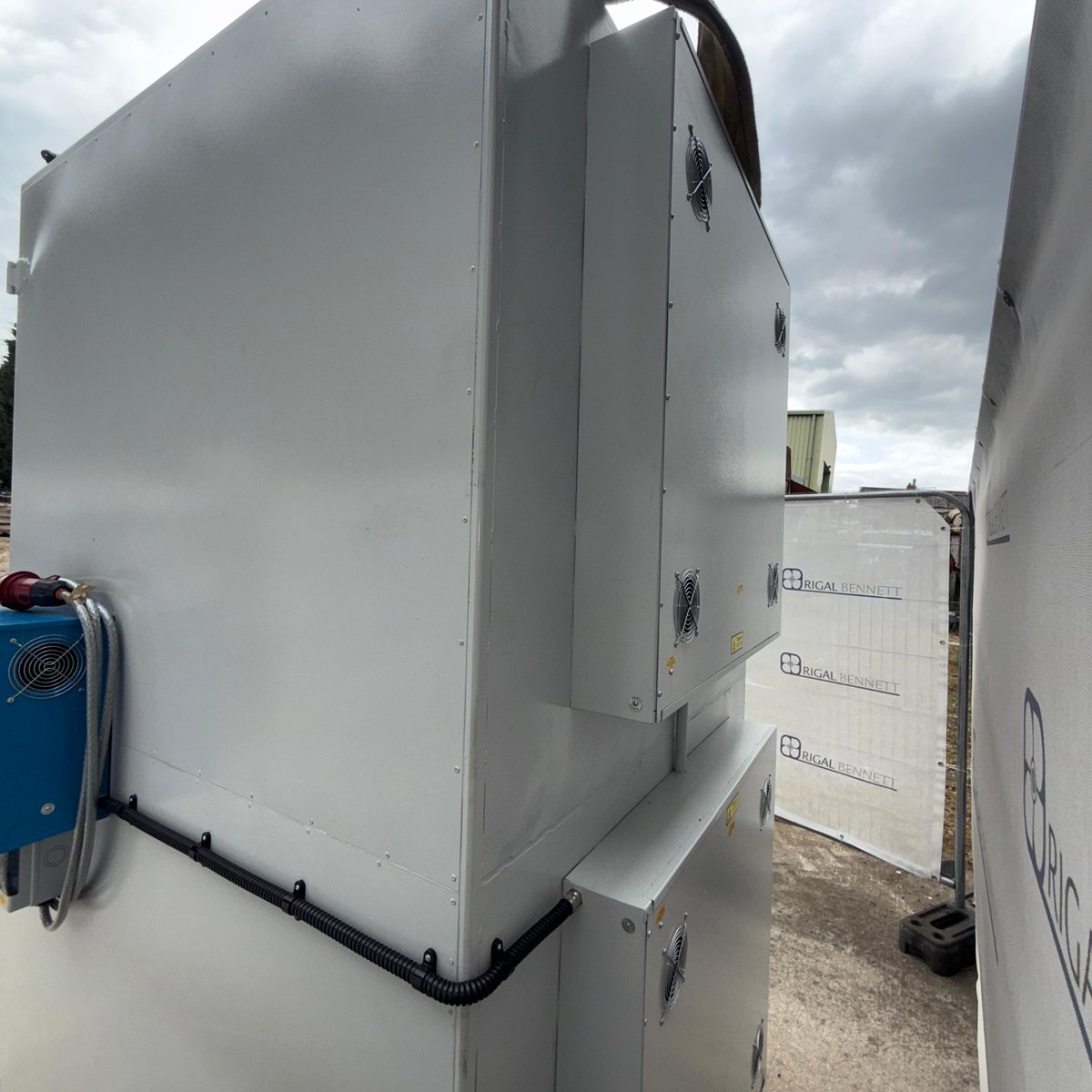 RIGALBENNETT's tweet image. 2,225L Electric Drum Heating Oven Capacity 4 x 200Lt Drums
#ElectricOven #DrumHeating #IndustrialEquipment #HeatingSolutions #OvenCapacity #ManufacturingTools