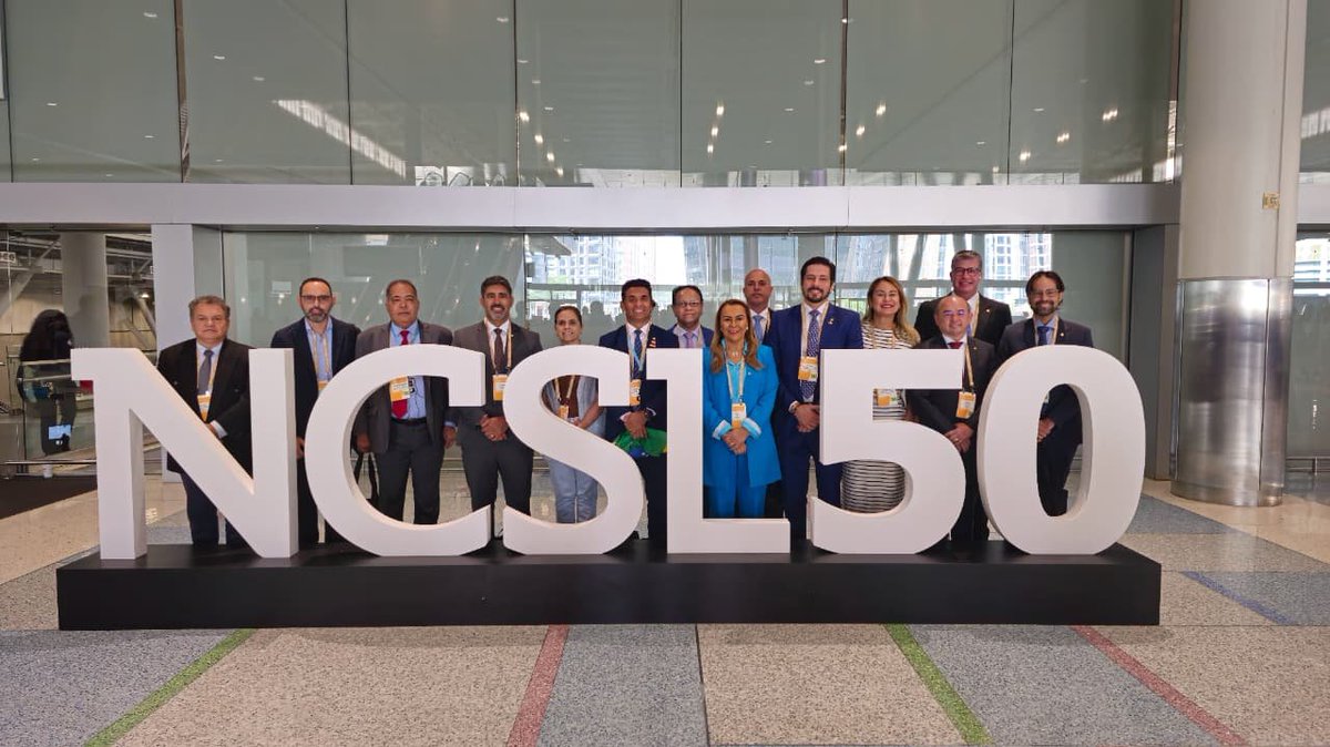 🌐 UNALE fortalece parcerias internacionais em Boston!

Na conferência da NCSL, a entidade reforçou a cooperação global para desenvolver parlamentos estaduais mais eficazes e modernos.

🔗 Saiba mais: unale.org.br/unale-particip…

#Unale #NCSL #ParlamentoEstadual