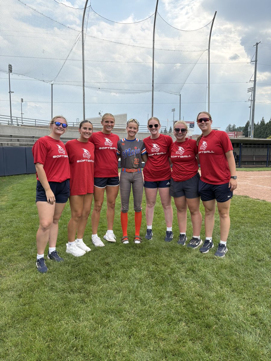 Thank you Coach Ryan for an amazing camp! I loved meeting all the players and getting to talk to them about their college experience. <a href="/svsu_ryan/">CoachRyan</a> <a href="/SVSU_Softball/">Cardinal Softball</a>
