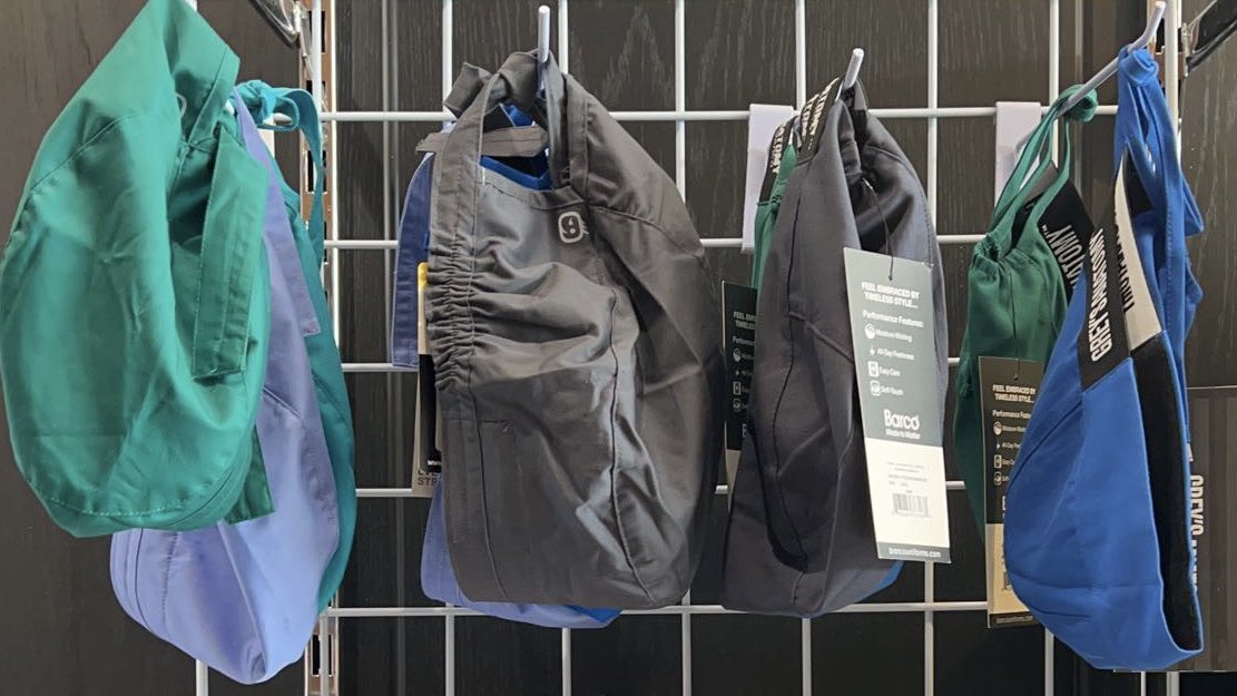 llijn5's tweet image. SENIOR YEAR “ON”🎓