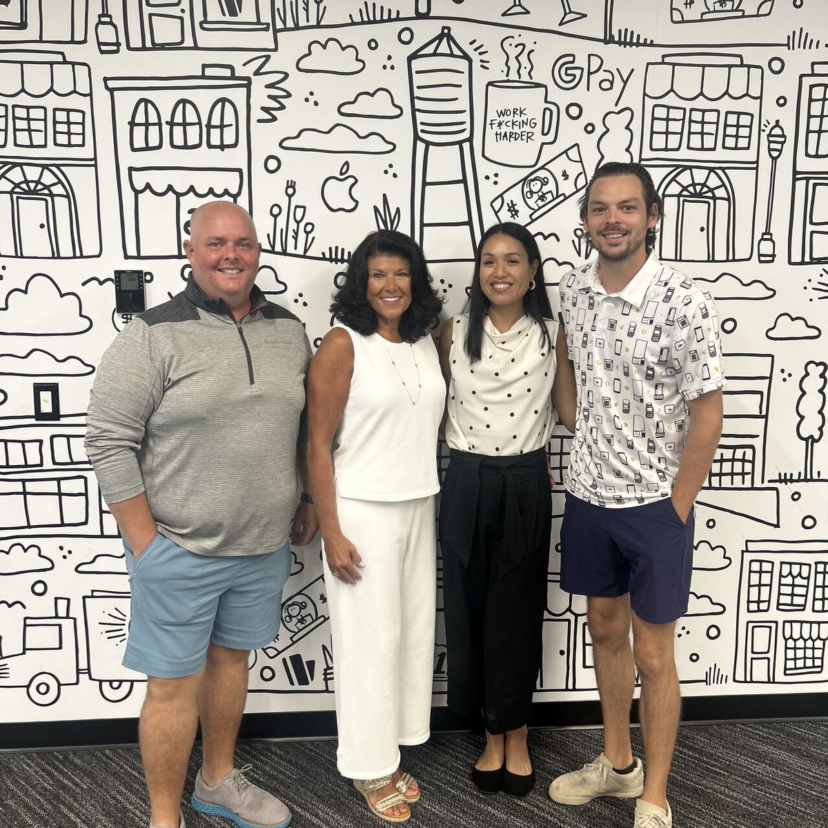 Last week, we had the honor of hosting Rinda Suthrathada and Marla Knutson from CardFlight at VizyPay HQ!

Partnerships like this are key to helping us deliver on our mission: looking out for small business owners, because we’ve been in their shoes. By teaming up with