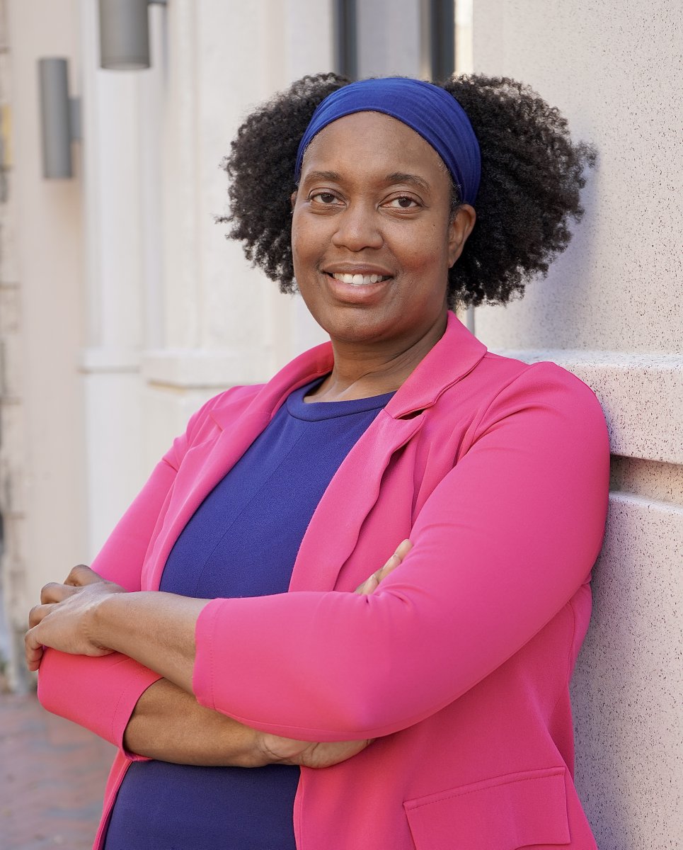 Hampton Roads Community Foundation (@hamptonroadscf) on Twitter photo TODAY! Tune in to Another View at NOON for a discussion of philanthropy & the arts. Our VP for Equity & Inclusion Vivian Oden joins Deirdre Love of <a href="/TWPTHEMOVEMENT/">Teens With a Purpose</a> & Aspire Art owner Joan Rhodes-Copeland & <a href="/WHRO/">WHRO Public Media</a> host Barbara Hamm Lee. 89.5 FM or anotherviewradio.org TODAY! Tune in to Another View at NOON for a discussion of philanthropy & the arts. Our VP for Equity & Inclusion Vivian Oden joins Deirdre Love of <a href="/TWPTHEMOVEMENT/">Teens With a Purpose</a> & Aspire Art owner Joan Rhodes-Copeland & <a href="/WHRO/">WHRO Public Media</a> host Barbara Hamm Lee. 89.5 FM or anotherviewradio.org