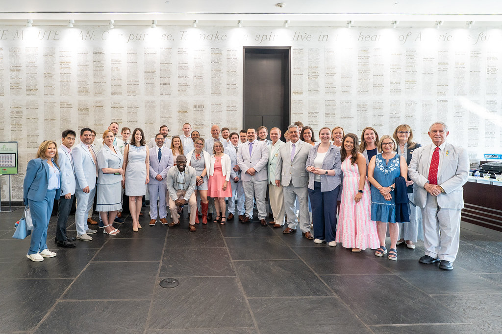 #TBT to our 1st Annual #SeersuckerSocial on Natl. Seersucker Day! 🇺🇸 

Grateful to <a href="/RepJoeWilson/">Joe Wilson</a> &amp; <a href="/RepMMM/">Rep. Mariannette Miller-Meeks, M.D.</a> for joining us &amp; for their continued support of service members, veterans, families, caregivers &amp; survivors. 

📸View highlights: flickr.com/photos/2030855…

#TheMilCoalition