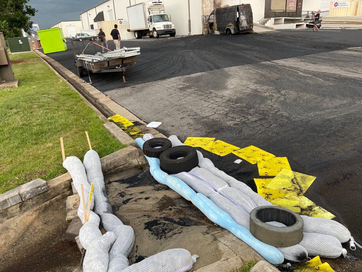 Raleigh Water (@raleigh_water) on Twitter photo ⚠️ Notice water pollution entering a storm drain or pipe?
✅ Call the Stormwater Helpline (919-996-3940) or email us (IllegalDischarge@raleighnc.gov).
Whenever there's pollution, Spot it 🔎 - Report it ☎️ - Stop it! ✋
Learn more about pollution ➡️ bit.ly/RalWatPol ⚠️ Notice water pollution entering a storm drain or pipe?
✅ Call the Stormwater Helpline (919-996-3940) or email us (IllegalDischarge@raleighnc.gov).
Whenever there's pollution, Spot it 🔎 - Report it ☎️ - Stop it! ✋
Learn more about pollution ➡️ bit.ly/RalWatPol
