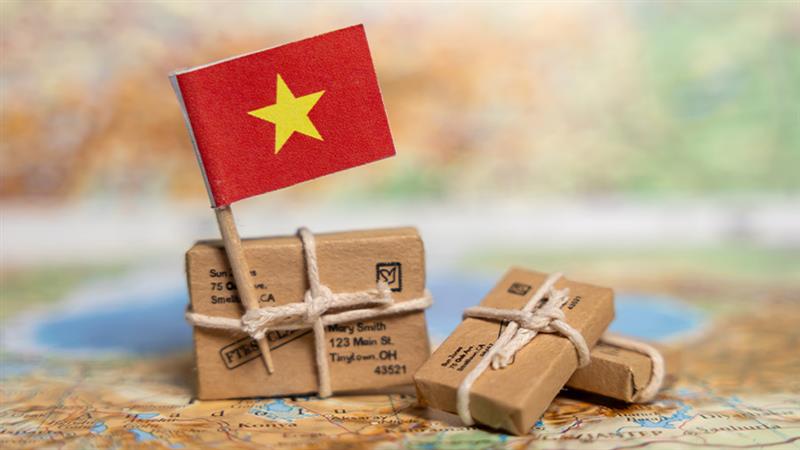 Vietnam’s Decree 167/2025 expands #OTSexports trade rules—now allowing #ForeignFirms with a Vietnam presence to join. It also eases customs &amp; VAT processes, boosting #SupplyChainEfficiency for manufacturers.

Stay updated with #VietnamTrade ⤵️
ow.ly/JH0J50WzMRe