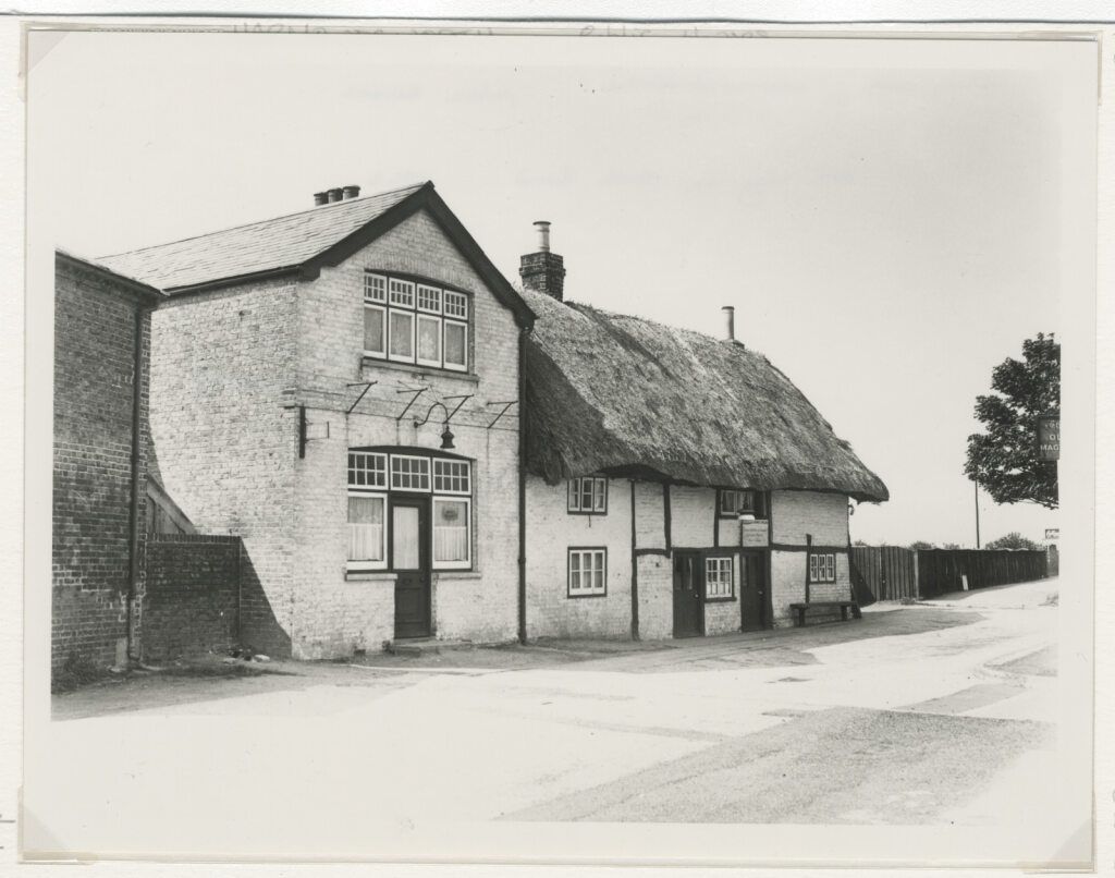 The Three Magpies in Harmondsworth was a welcome stop for travellers. One 19th century landlord of the pub met a tragic end after being robbed by his housekeeper.
The pub is the last surviving building of Heathrow and is still open today.

#Harmondsworth #ThrowbackThursday