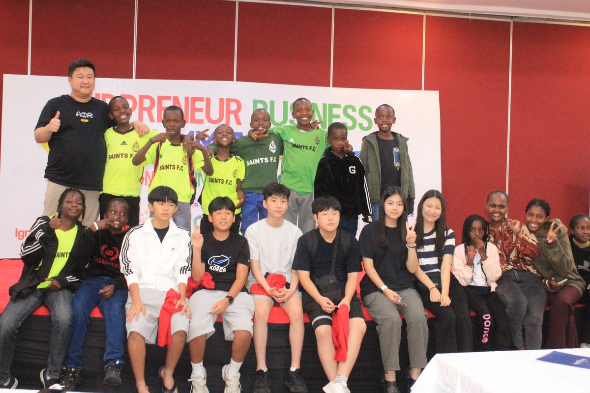 What an incredible Day 1 at the #KidpreneurBusinessSummit!
Grateful to every young visionary, speaker, parent, and supporter who made it impactful.

Thank you for showing up and showing out! 

#ThankYou #YouthEntrepreneurship #WholeChildrenWholeFuture