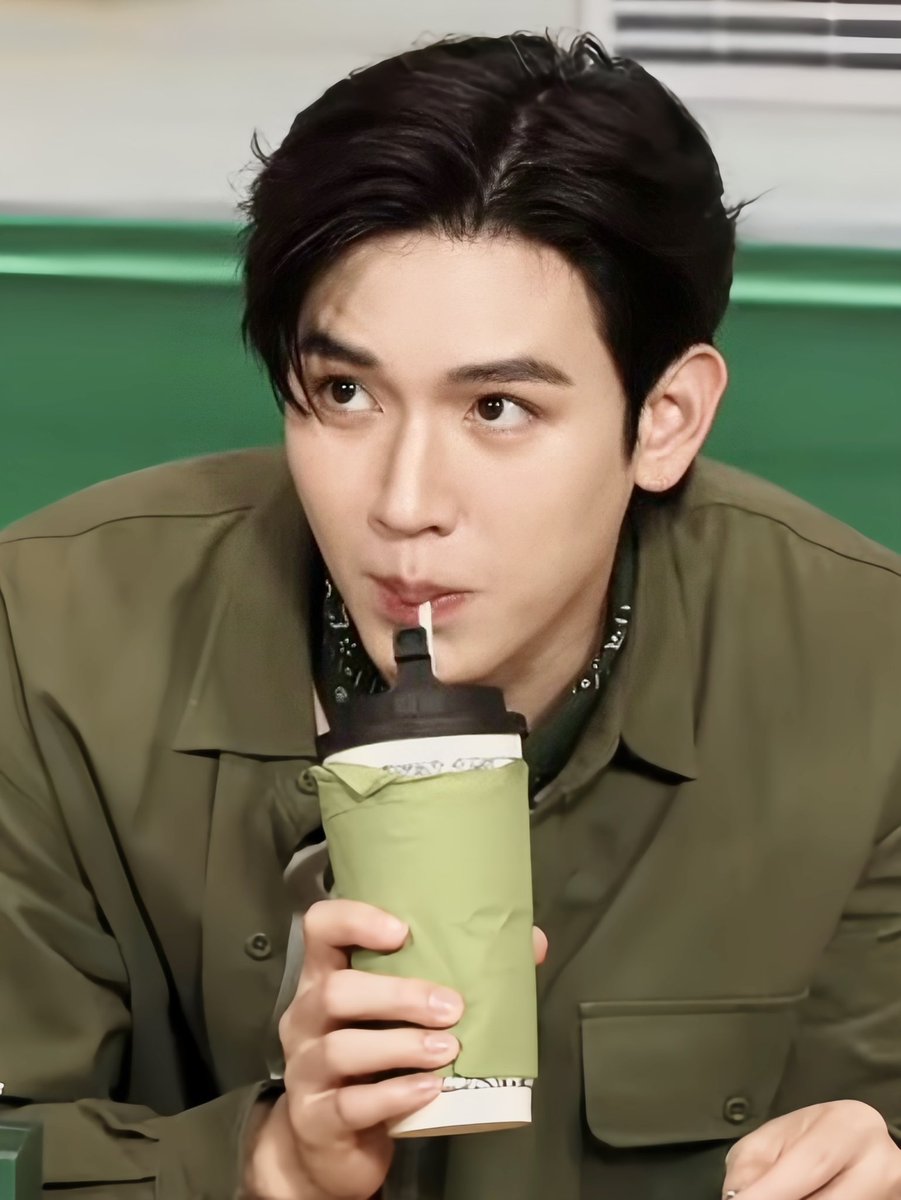 TAYNEWLOOKS's tweet photo. 😆💚

[ GRABFOOD TAYNEW POLCASAN
#GrabFoodHotDealsxเตนิวซัง ] https://t.co/ex9kf7RhM3