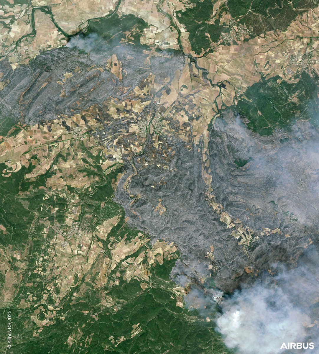 🛰 Image satellite haute résolution (30 cm de résolution) le 6 août #incendie #incendies #incendieaude

Pléiades Neo © Airbus DS 2025