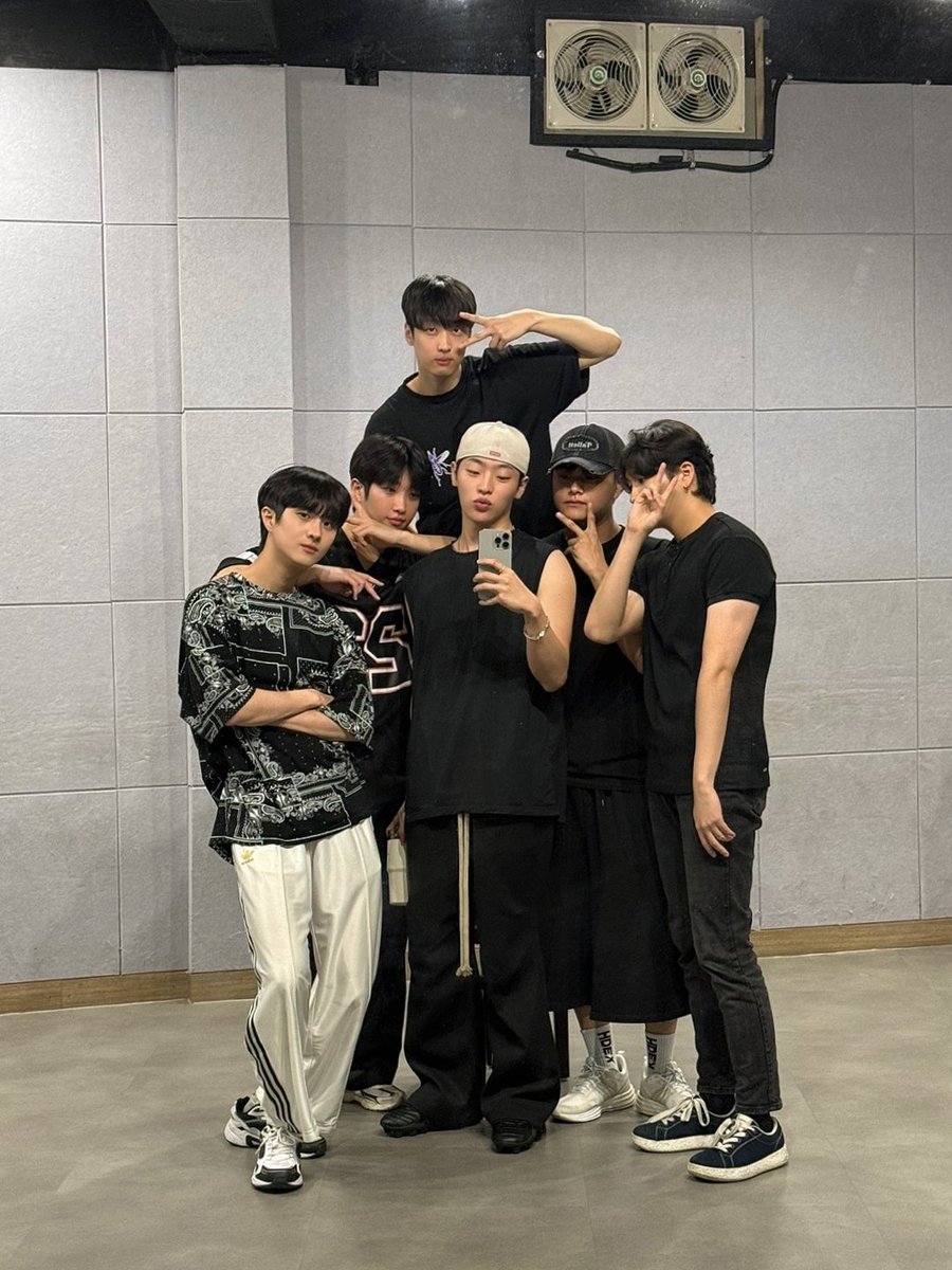 "why you crying? it's just a picture"

Meanwhile the picture: