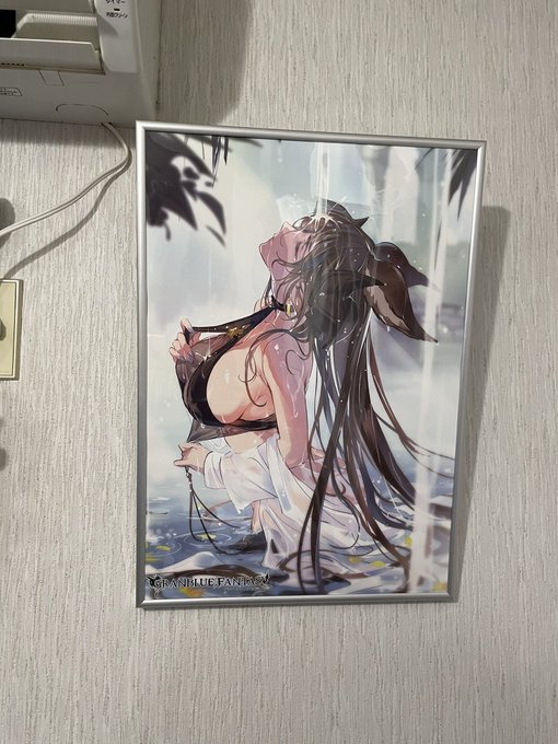 B3のポスターは壁に飾るとちょうどいい迫力があって満足感ある 