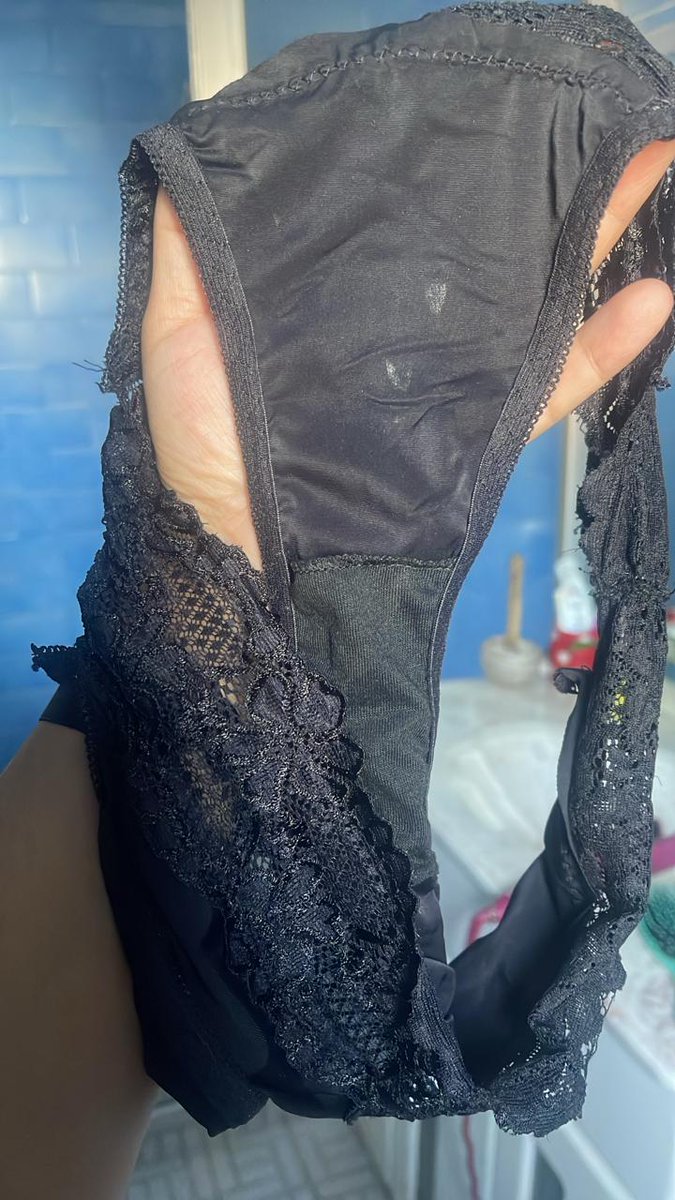Miss_Pantys's tweet photo. Mis amores recuerden que pueden comprar su #tanga o #calzon #panti que más les guste para que disfruten de mi esencia

Si compras un calzoncito te mando un pequeño video personalizado

#LaCasaDeLosFamososMx #LaCasaDeLosFamososMexico #putiesposá #Jueves #FelizJueves #TeamNoche https://t.co/jVFI6L5rnX