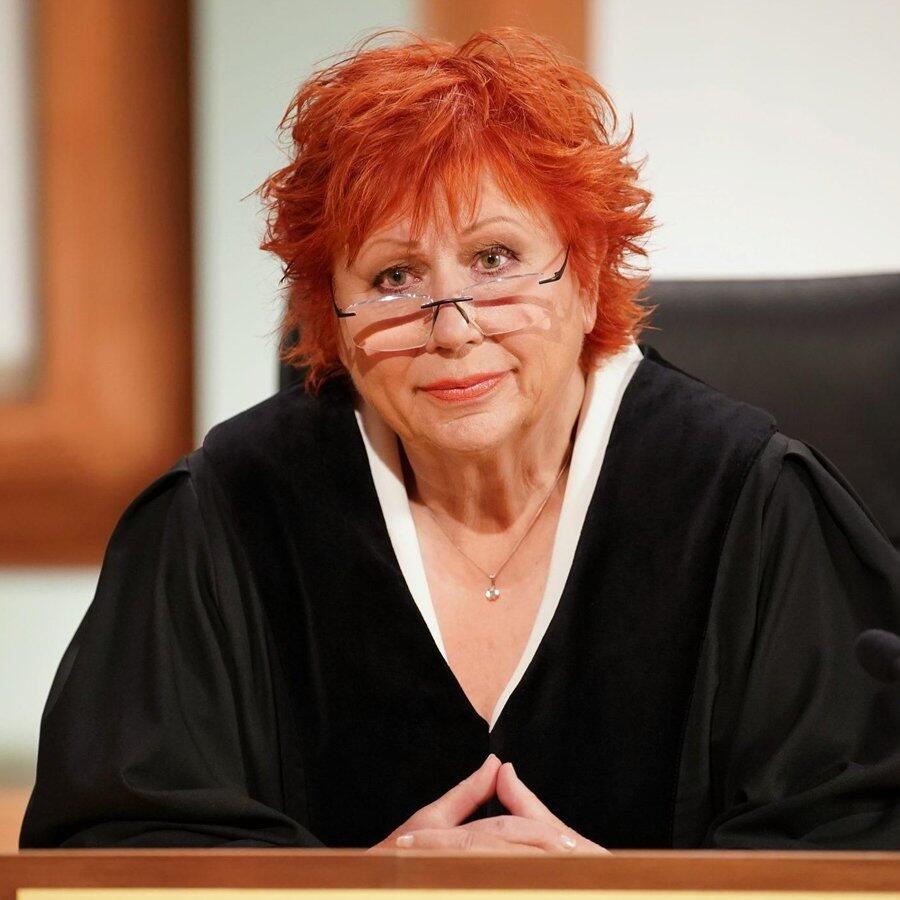 nach dem rückzug von brosius gersdorf brauchen wir jetzt eine verfassungsrichterin, die als juristin und mensch über jeden zweifel erhaben ist