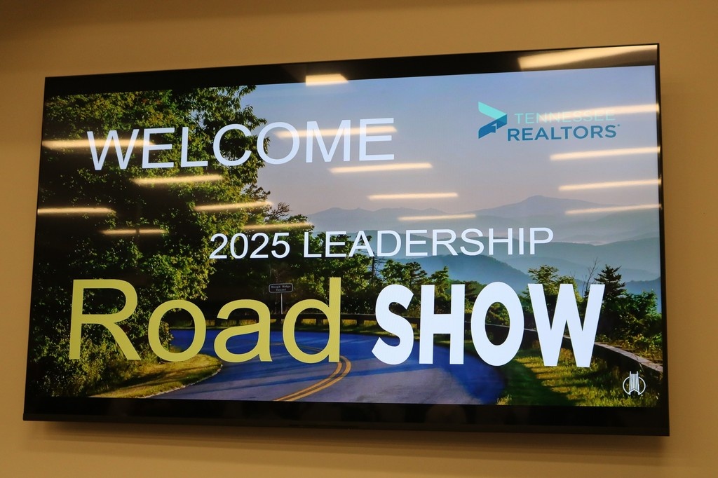 This afternoon, Greater Nashville REALTORS® welcomed Tennessee REALTORS® for their Leadership Roadshow and unveiled our brand-new outdoor Education Patio! 

bit.ly/3Jn3OdV