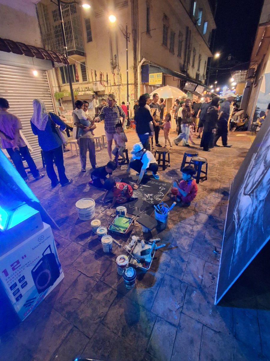 amirulhakimja's tweet photo. Jumpa Sabtu ni di Laman Kreatif, Kluang !  

We had a meaningful time with our Collective Art Alley in Kluang on last July 19–20. We’re bringing it back this weekend, August 9–10, 2025. https://t.co/ePlrOib0uI