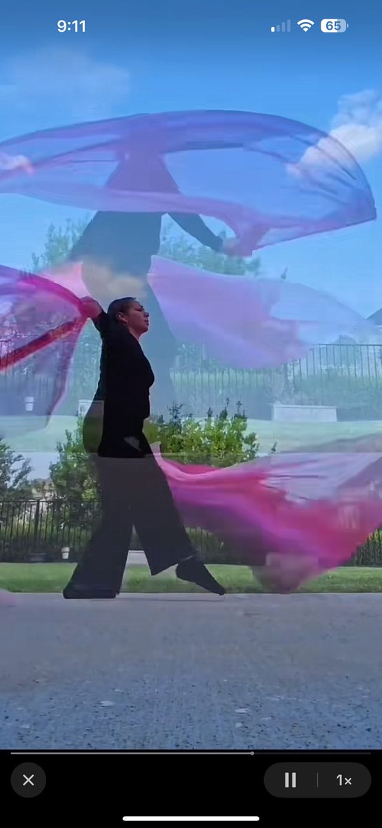 lizzy_miranda90's tweet image. Big sistaaa doing her thang 
#flagworship 
#praisedance