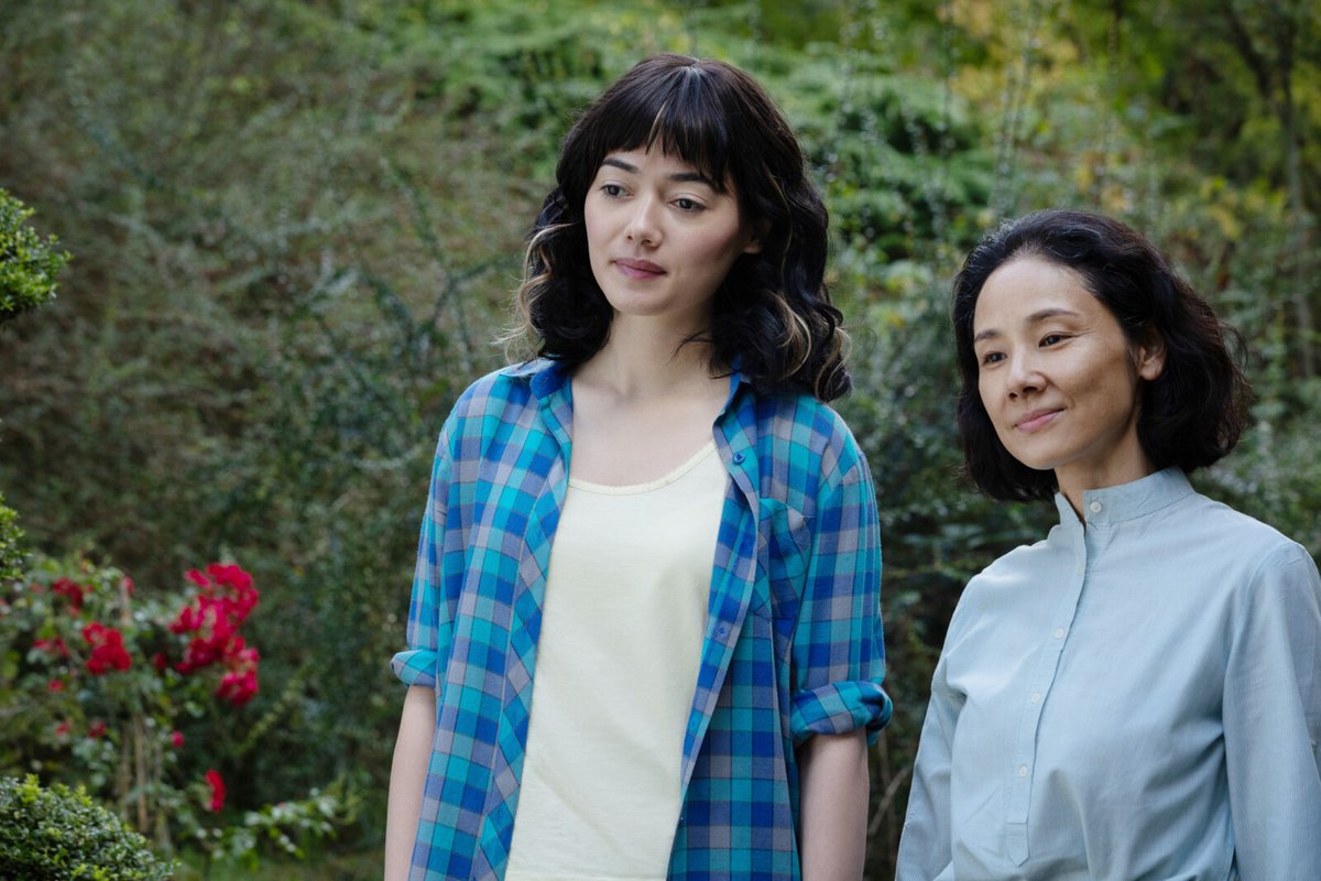 #遠い山なみの光みた
#遠い山なみの光
試写会で鑑賞終了。相当な秀作。
石井慶監督、『ある男』も素晴らしかったけど、今作も凄い。
ミステリー要素で興味を牽引しつつ、世代や男女の相容れなさや、その克服までも同時に描く見事さ。観返す度に感情移入の対象や物語の解釈が変わりそう。
<a href="/FansVoiceJP/">Fan's Voice</a>