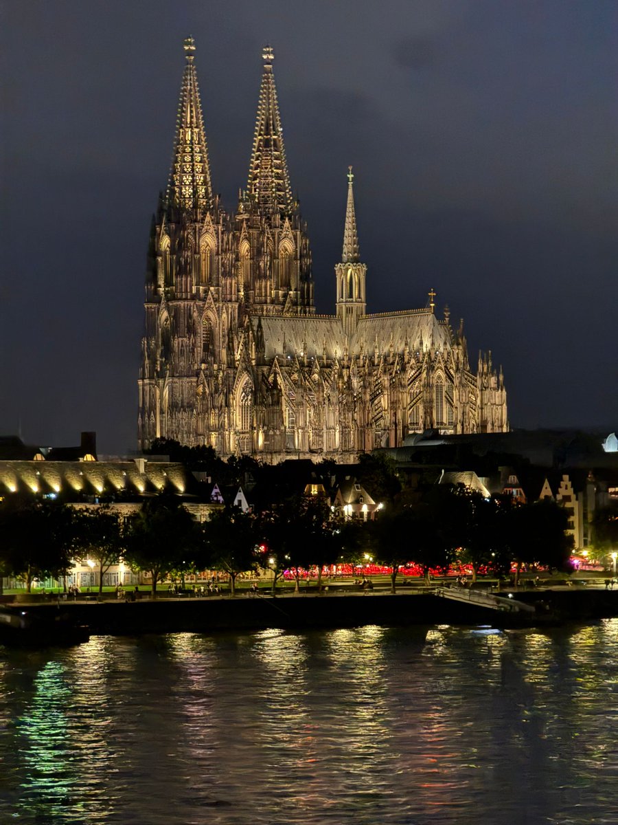 cs_loops's tweet image. Cologne 2025 🏆

Had a great time again, thanks to everyone who made this a special experience :) 💜

Hope to see you all again in 2026