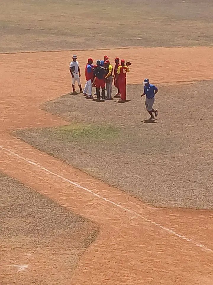 PeriodicoGiron's tweet image. Los Cocodrilos de #Matanzas en condición de home club en el estadio Pablo Avelino del municipio de Cárdenas, se impusieron por marcador de 9 a 3 a los Leones de #Industriales en tope de preparación. 

El próximo encuentro es este jueves en su feudo del Latinoamericano.