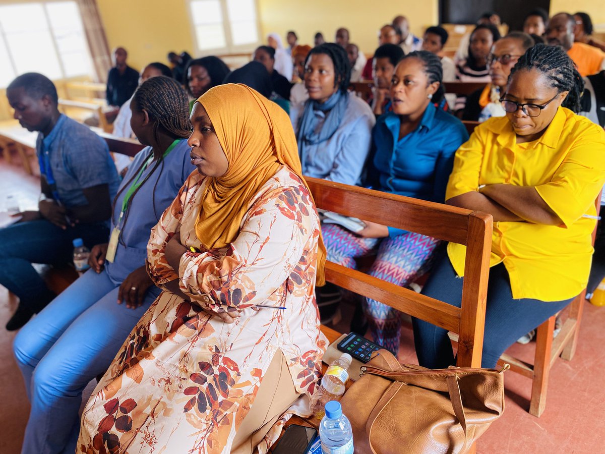 Gihundwe District Hospital (@gihundweh) on Twitter photo Uyu munsi mu bitaro bya Gihundwe hasojwe amahugurwa y’iminsi 4 ku bijyanye na IPC ku bakozi b’ibitaro bya Gihundwe, yatangiye ku wa 04 kugeza 07 Kanama 2025.
Aya mahugurwa yateguwe ku bufatanye bwa <a href="/RwandaMoH/">Алёна Адашкевич</a> na <a href="/JhpiegoRwanda/">Jhpiego Rwanda</a> . Uyu munsi mu bitaro bya Gihundwe hasojwe amahugurwa y’iminsi 4 ku bijyanye na IPC ku bakozi b’ibitaro bya Gihundwe, yatangiye ku wa 04 kugeza 07 Kanama 2025.
Aya mahugurwa yateguwe ku bufatanye bwa <a href="/RwandaMoH/">Алёна Адашкевич</a> na <a href="/JhpiegoRwanda/">Jhpiego Rwanda</a> .