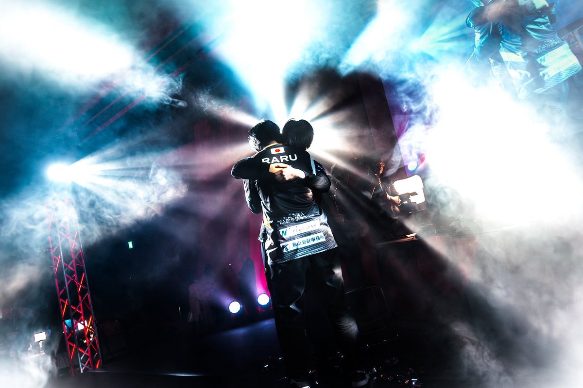 Hey guys!! In case you didn’t see my first tweet👇:

I’m the photographer behind this shot at Kagaribi 13, I think it’s by far the best photo I’ve ever taken! 📸

If you like it consider voting for me for "Best Event Photo" for The Smashies! 🔥🫶

The link is in the quoted tweet!