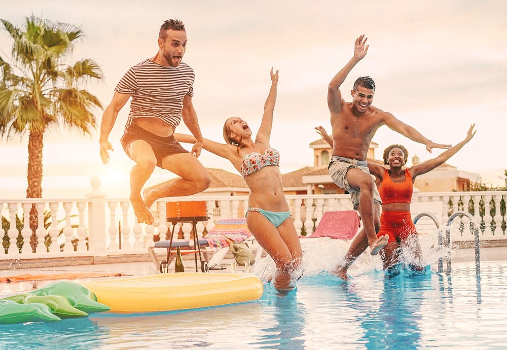 Who’s ready for the warm weather again this weekend? Get your pool ready now &amp; make the most of the sunshine ☀️ 

Bring a water sample &amp; pick up your supplies at Vantage LeisureScapes in Langley. 💦 

#poolprep #pooltime #leisurescapes