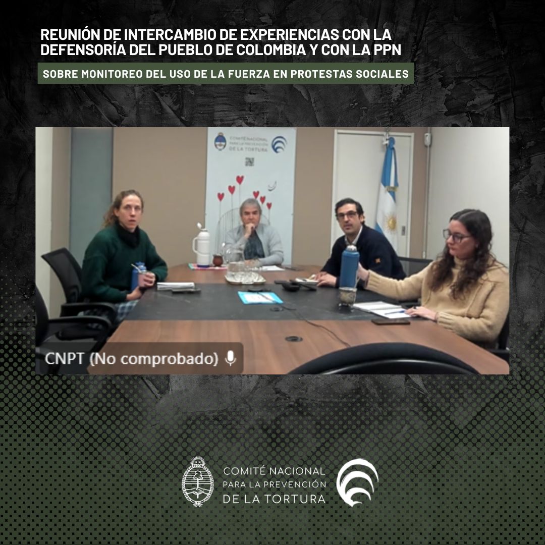 CNPTArgentina's tweet photo. 🔎Intercambio regional sobre monitoreos en protestas sociales

🇨🇴🇦🇷 El @CNPTArgentina participó de una reunión de intercambio de experiencias con la Defensoría del Pueblo de Colombia y la Procuración Penitenciaria de la Nación, centrada en el monitoreo del uso de la fuerza en contextos de protesta social. @DefensoriaCol @PPNArg 

🤝 El encuentro se desarrolló en el marco de la reciente ratificación del Protocolo Facultativo de la Convención contra la Tortura (OPCAT) por parte de Colombia, con el objetivo de aportar insumos clave para la futura conformación de su Mecanismo Nacional de Prevención (MNP).

🛡️ Se compartieron los principales lineamientos del Sistema Nacional de Prevención de la Tortura (SNPT) argentino, incluyendo su organización, conformación y competencias. Se destacó la importancia de contar con protocolos de actuación armonizados y metodologías compartidas, como base para una acción eficaz en la prevención de la tortura.

🔍En este marco, se detallaron las distintas etapas del monitoreo: el relevamiento previo, el despliegue en el terreno antes, durante y después de la manifestación, la documentación de detenciones y posibles hechos de violencia, y la posterior elaboración de informes. Se destacó la articulación con otros organismos del SNPT, el seguimiento judicial, la colaboración con ONGs y el vínculo con mecanismos nacionales e internacionales.

📄Asimismo, se hizo mención a la Guía de Actuación de los Mecanismos Locales para la Prevención de la Tortura en Manifestaciones Públicas, elaborada por el CNPT y traducida a  cuatro idiomas.
Para finalizar, se conversó sobre la implementación del OPCAT en Argentina y la  interlocución del CNPT con el Subcomité para la Prevención de la Tortura (SPT).

🌐 Este intercambio permitió afianzar redes de cooperación regional, compartir buenas prácticas y reafirmar la necesidad de construir estrategias preventivas y colaborativas frente al uso desproporcionado de la fuerza en manifestaciones públicas.

👥Participantes:
→ Por parte del CNPT: @JuanchIrrazabal, Presidente; @ignaciojosefina, Comisionada; @alaniud, Secretario Ejecutivo; @silvirrazabal, Directora de Mecanismos Locales, Nacionales, Consejo Federal y otros integrantes del Sistema; @rosi_gauna, Directora de Visitas de Inspección; Lucía Levis Bilsky, Coordinadora de Cooperación con Mecanismos Nacionales de Prevención y ONGs internacionales.

→ Por parte de la PPN: Sebastián Pereiro,  director General de Protección de Derechos Humanos; Mariana Sheehan, directora de Cooperación y Asuntos Internacionales. @sebastianjavier @MarianaSheehan

→ Por parte de la Defensoría del Pueblo de Colombia: Katherine Fajardo García; Juan Leonardo Bello; Valentina Camargo Sanchez; Lady Tatiana Salazar Guzman, Paolo Geobaldy Sandoval Burgos, Diana Marcela Núñez Perez - Daniel Alejandro Noreña Rodríguez, por la Dirección Nacional de Defensoría Pública.  

Se intervino aprovechando el espacio, solicitándole al MNPT Argentino información sobre cómo interlocuta con el Subcomité, los medios de interlocución, la metodología y las personas que intervinen, en el marco de la constitución del MNP Colombiano. 

También estuvieron presentes integrantes de la Dirección de Atención de Quejas y Trámites, que acompaña las protestas y recibe denuncias contra la fuerza pública.