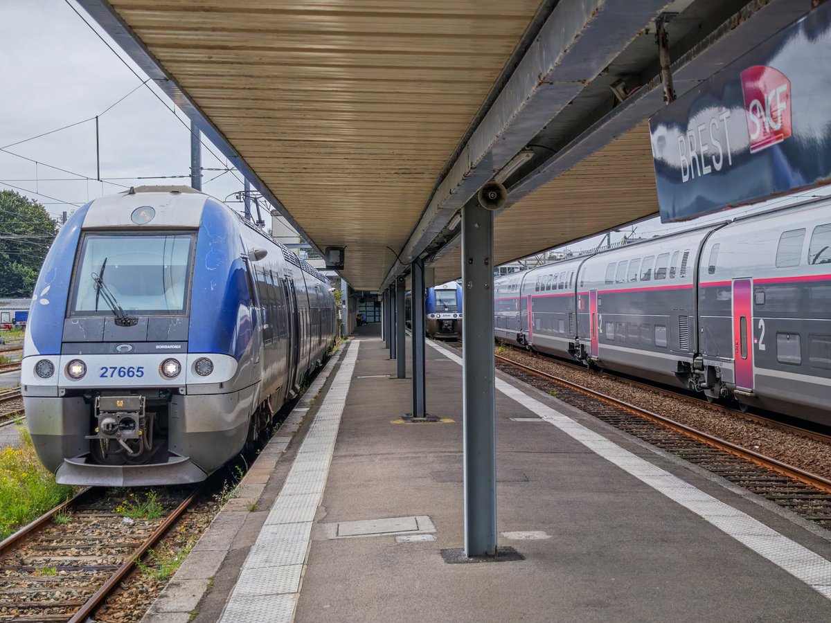 ADC Brest (@adcbrest) on Twitter photo Demat Twitt'X, on se retrouve aujourd'hui au départ de #Brest sur les <a href="/TERBreizhGo/">TER BreizhGo</a> :
855730 15h57 Brest-Morlaix 16h40
855743 17h13 Morlaix-Brest 17h58
855866 18h08 Brest-Rennes 20h25
Bonne fin de journée et bon voyage 🙂 #SNCF #Bretagne #BreizhGo #TER Demat Twitt'X, on se retrouve aujourd'hui au départ de #Brest sur les <a href="/TERBreizhGo/">TER BreizhGo</a> :
855730 15h57 Brest-Morlaix 16h40
855743 17h13 Morlaix-Brest 17h58
855866 18h08 Brest-Rennes 20h25
Bonne fin de journée et bon voyage 🙂 #SNCF #Bretagne #BreizhGo #TER