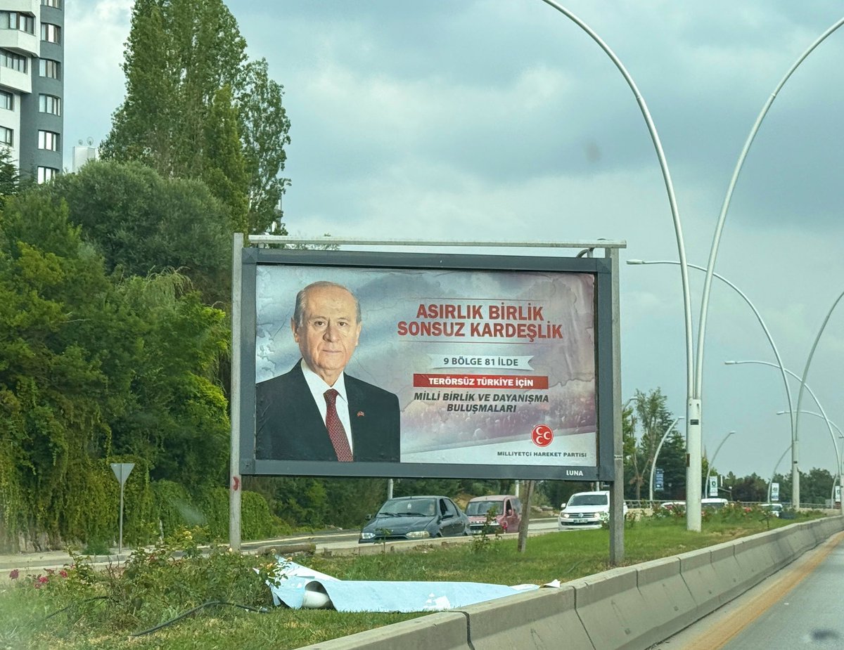 Eyyy mhp !

Türkiye 7 bölgeden oluşmuyor mu?

Bu afişteki 9 bölgeyi bize açıklar mısınız?

Bilmediğimiz o 2 bölge hangisi?

Ülkeyi bölmenin hazırlığını mı yapıyorsunuz?!!!

<a href="/MHP_Bilgi/">MHP</a>