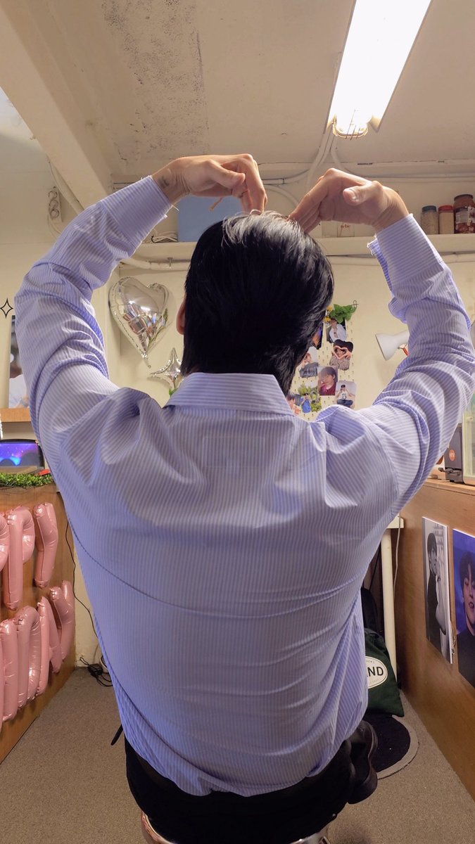 gondu_nuna's tweet photo. 하... 등짝이 너무 시끄러워요☺️💖

#VANNER #배너 #GON #곤 #이원서 #LEEWONSEO https://t.co/wr7wT3bJIM