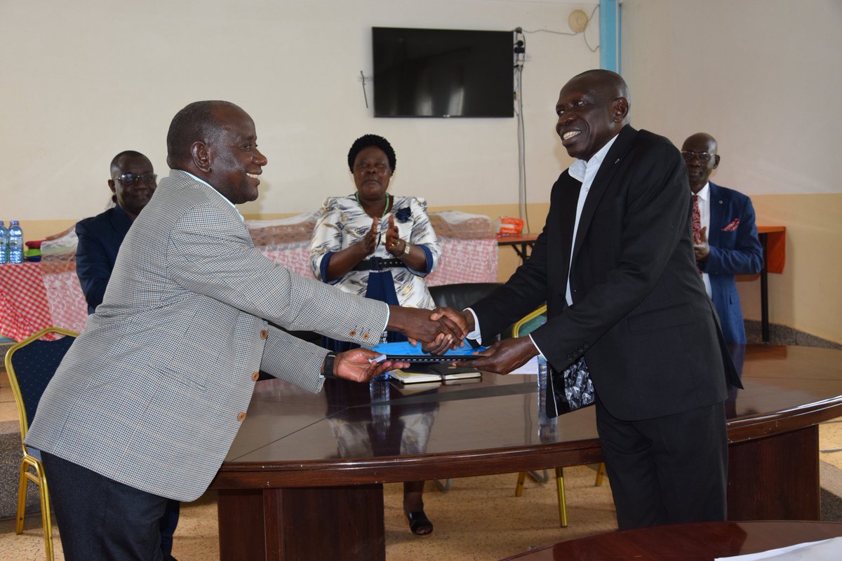 Today marks a significant milestone for NARO Bulindi 

Dr. Sylvester Dickson Baguma (<a href="/sdbaguma/">Dr. Sylvester Dickson Baguma (PhD)</a>), outgoing Director of Research and now Executive Director of <a href="/ASARECA/">ASARECA</a>, officially handed over office to Dr. Moses Mwesigwa, Ag. Director of Research and.
(💈1/4)
