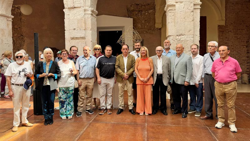 Más de 400 personas se dieron cita en el tradicional #EncuentrodelasCasasRegionalesdeSoria para estrechar lazos y compartir vivencias
acortar.link/rr9bJx 
#Crónicasdelaemigracion #Soria #CyL