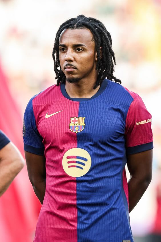 #BallonDor : 𝗣𝗔𝗦 𝗗𝗘 𝗝𝗨𝗟𝗘𝗦 𝗞𝗢𝗨𝗡𝗗𝗘́ 𝗗𝗔𝗡𝗦 𝗟𝗘 𝗧𝗢𝗣 𝟯𝟬 𝗗𝗨 𝗕𝗔𝗟𝗟𝗢𝗡 𝗗'𝗢𝗥 !

▪️: Qu'en pensez-vous ? 🇫🇷❌