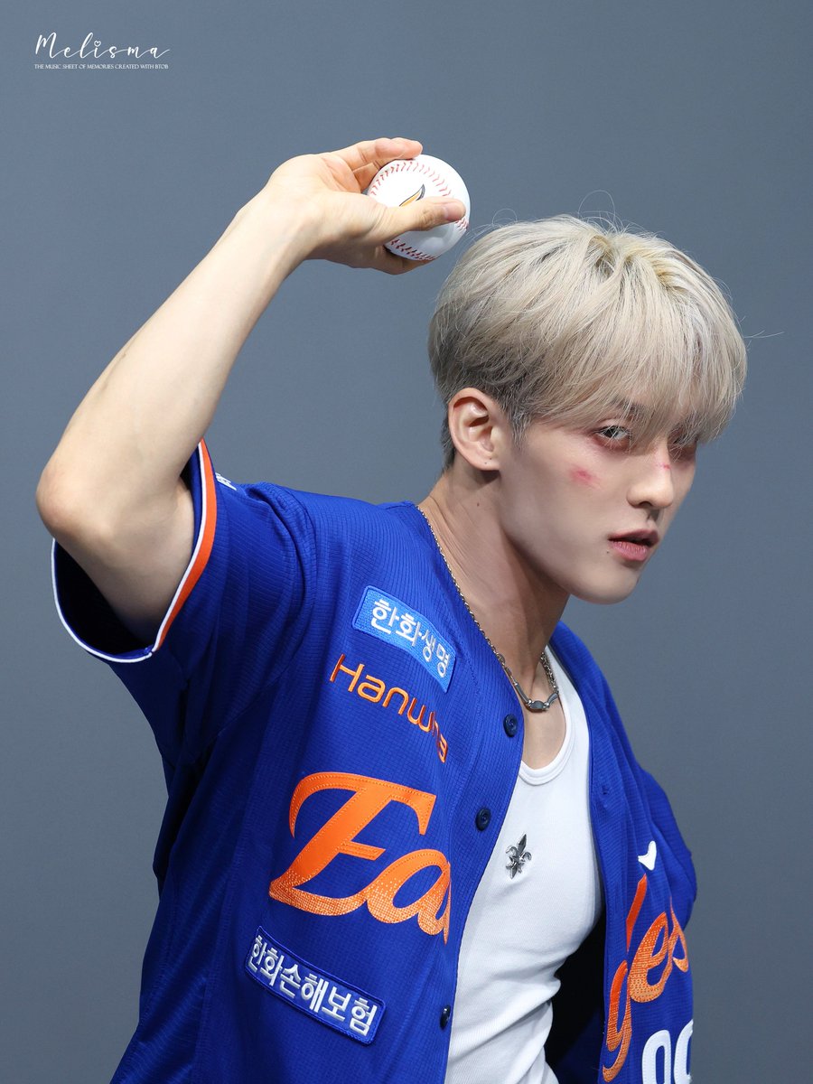 Melisma321's tweet photo. 250803 비투비 이민혁 프롬 대면 팬싸

😏⚾️

#BTOB #이민혁 #LEEMINHYUK
#허타람찌 #HUTA @btob2mh https://t.co/NpZg7MXf04