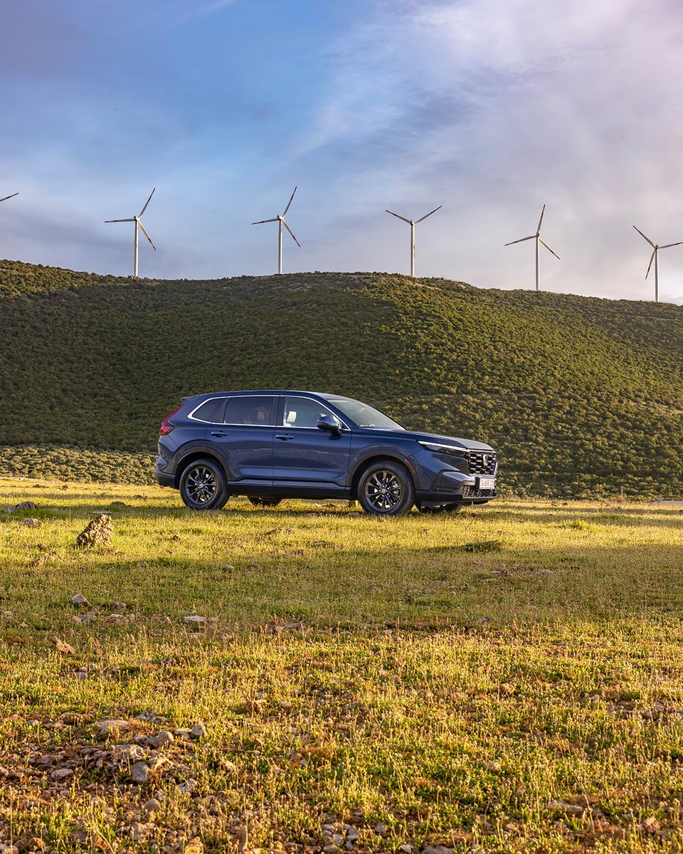 Keyifli rotalara doğru çıkılan her yolda Honda CR-V e:HEV’in konforu size eşlik eder.

#Honda #HondaCRV #eHEV