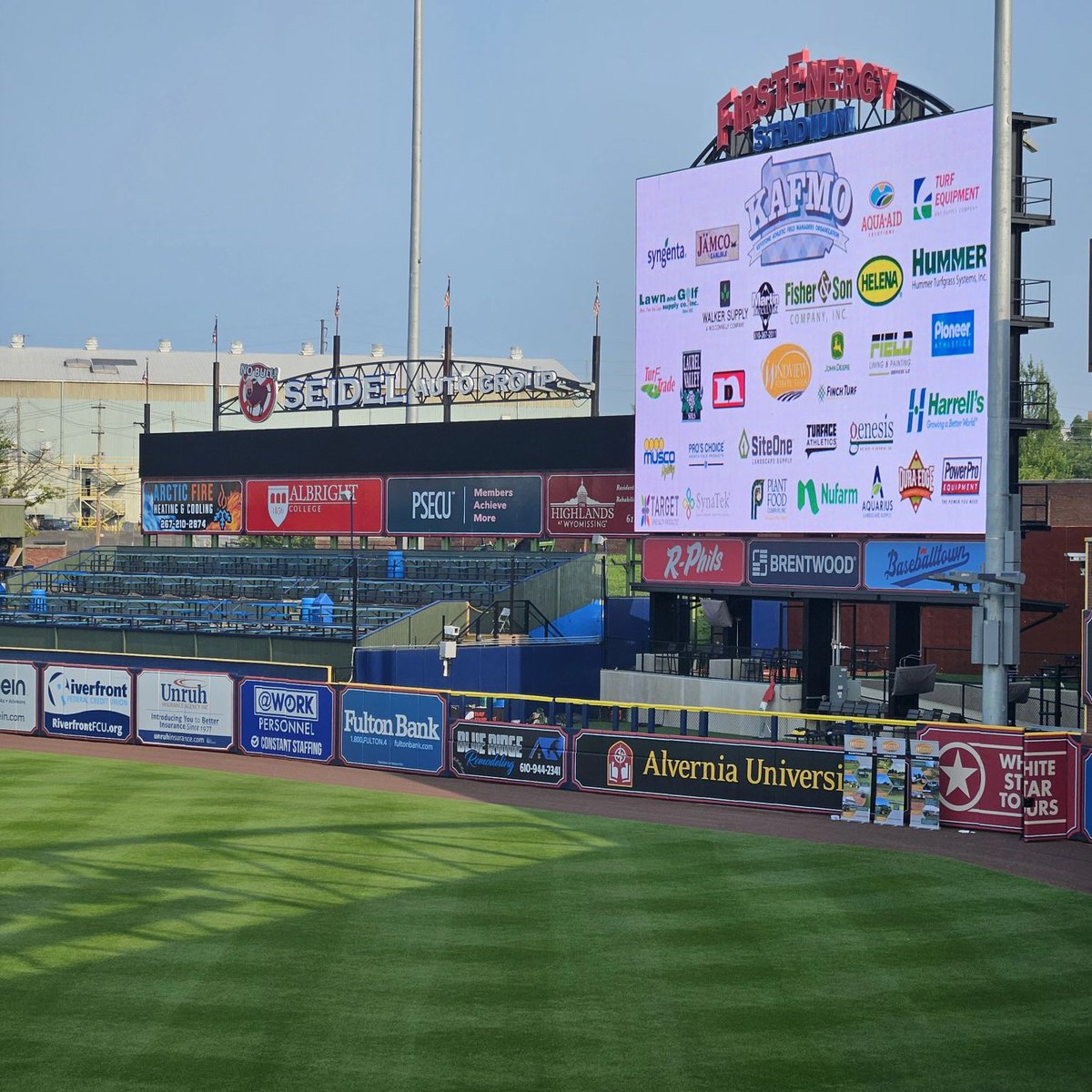 Mike_Caprio's tweet image. Looking minty! @NufarmUSTurf  is a proud sponsor of the Keystone Athletic Field Managers Organization and the Eastern PA @KAFMO1997  2025 Summer Field Day at FirstEnergy Stadium. #Nufarm #TurfExcellence #SportsFieldManagement