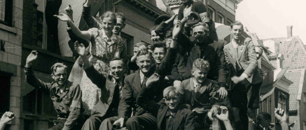 Gemeente Kampen zoekt verhalen en foto's over 80 jaar vrijheid.
Heb jij een herinnering of beeld – van nu of uit 1945?
📸 Deel het via kampen80.nl
