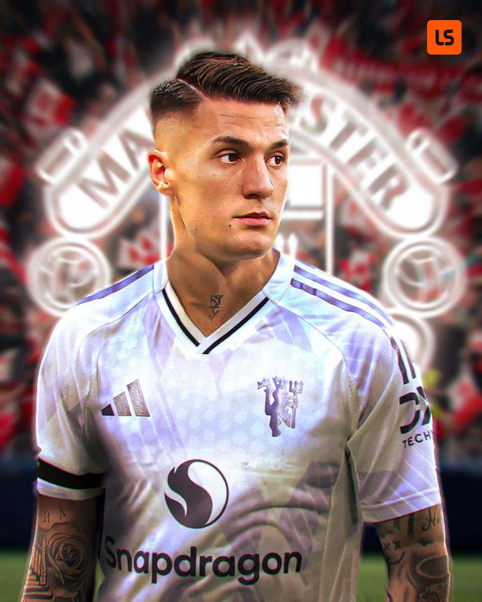 livescore's tweet photo. 🚨 Benjamin Sesko to Manchester United has FULL AGREEMENT ✍️👹

Sesko reportedly made it clear on Tuesday that he only wanted Man Utd 🤝

🗞️ @FabrizioRomano https://t.co/xS6NhaABpl