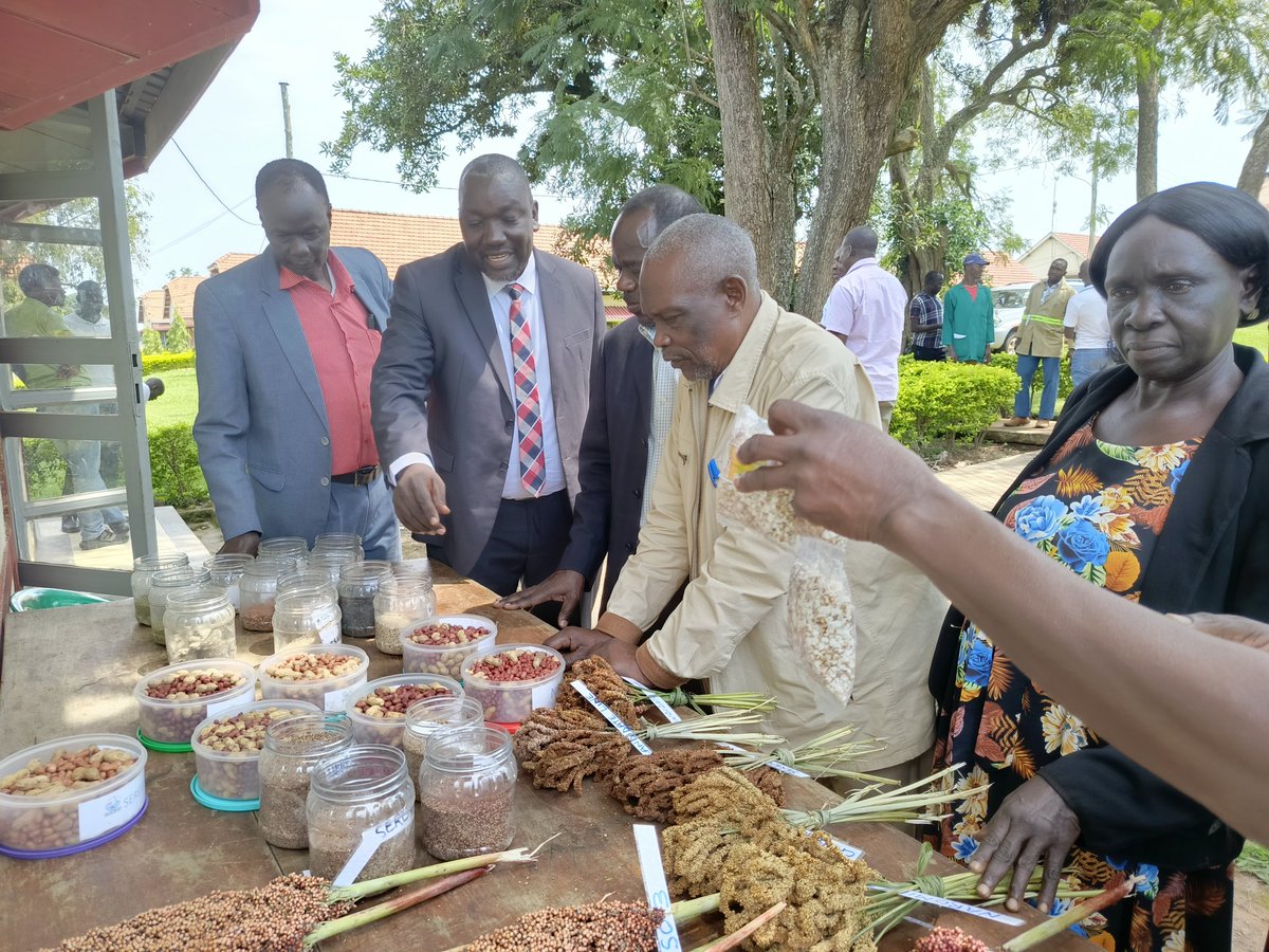 Today NaSARRI officially welcomed the new Advisory Committee, the New committee is chaired by Dr Oryokot a World Bank consultant and former Director of Research NaSARRI.