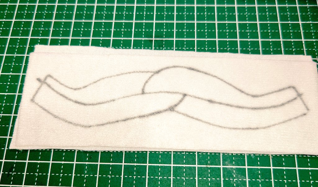 明日まで…仕事なのに…どうしても、やっぱり…気になったので、パーツの型から再度作り直し、描き出しまで完了。
これで取り付け直せば、今度こそ完成のはず😇

ささ、明日行けば、三連休。
頑張らねば🥹……寝ます😪