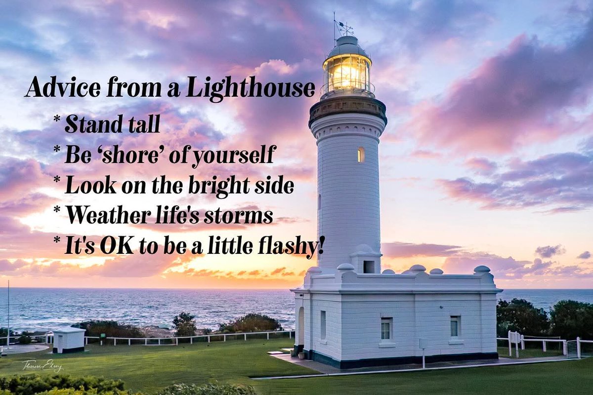 MaryMillitello's tweet image. @GreatDayStLouis #GDSTL 
@LauraKHettiger @WeatherChambers 
My Dad loved lighthouses. He collected lighthouse decorations.
