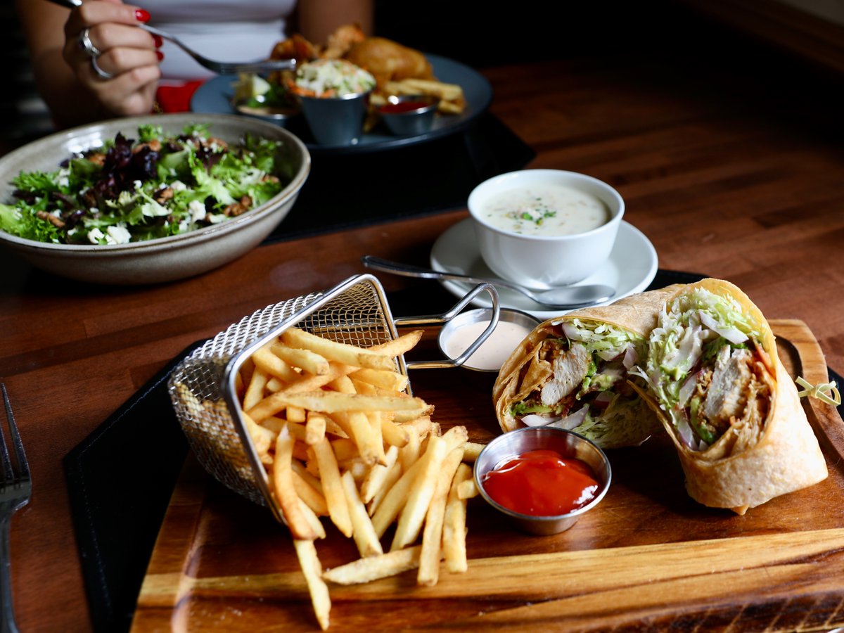 Why choose one when you can have two? Our Lunch Box menu brings you a crave-worthy two-course combo that's quick, satisfying, and anything but ordinary!🍴