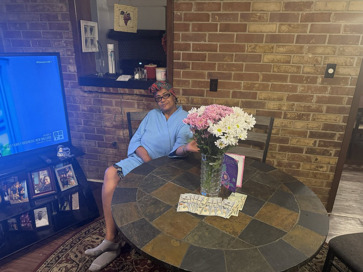 Coach Davis tweet media