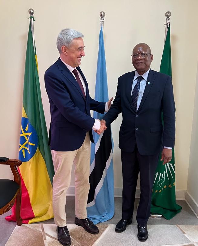 EUtoAU's tweet photo. Amb Nino Perez met @botheth 🇧🇼 Amb Tebelelo Alfred Boang to exchange on preparations for their #AUPSC chairmanship &amp; EU-AU PSCs annual meeting, both in October. key step into AU-EU Summit during #AUEU partnership 25 anniv. EU = reliable partner to AU-led #peace action. #AUEU25 https://t.co/xYmfQKFBad