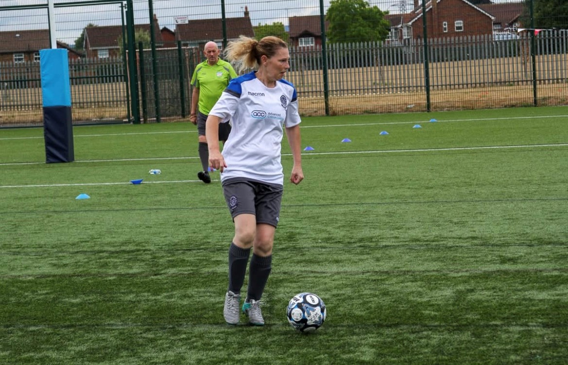 BirminghamWFC's tweet image. WE LOVE WALKING FOOTBALL AND PROMISE YOU WILL TOO CALL TODAY TO BOOK ON 0121 796 1330 MENS/ WOMENS AND UNISEX SESSIONS AVAIL #trysomethingnew #activitiesforseniors #WalkingFootball #over50 #funfitnessfriendship #solihullcouncil #raring2gosolihull #over40 #womenswalkingfootball