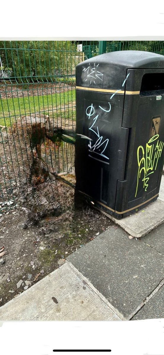 Neil Hendy (@neilhendy1) on Twitter photo Pleased to say the fly tipped fridge in Lipson Vale has been removed.
<a href="/PlymouthLabour/">Plymouth Labour</a> Councillors working in the community. Pleased to say the fly tipped fridge in Lipson Vale has been removed.
<a href="/PlymouthLabour/">Plymouth Labour</a> Councillors working in the community.