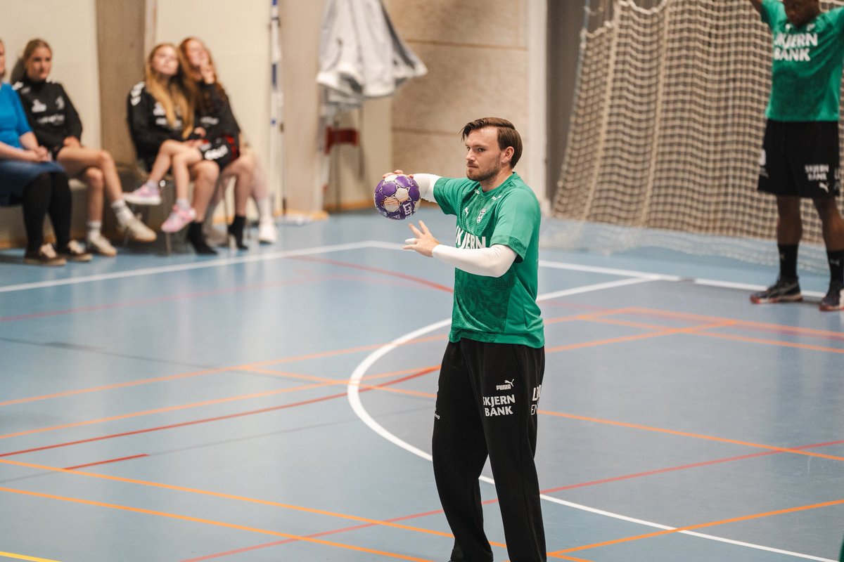 𝐋𝐈𝐕𝐄𝐒𝐓𝐑𝐄𝐀𝐌 📸

Om 40 minutter venter den næste test mod TM Tønder. 

Se kampen - der bliver uden skadesramte Bjarke Christensen og Marius Nørsøller - herunder 👇🏻

youtube.com/live/vRDLLT9Th…