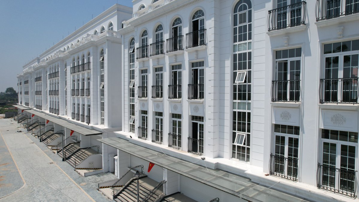 NinhBinhDHA's tweet image. 🌆 Powder Coated Steel Railings for Tay Tuu Project, Hanoi – Delivered by DHA Ninh Binh
Contact us: Sales@hanexmetal.com
#DHANinhBinh #TayTuuProject #SteelRailing #PowderCoatedSteel #HanoiConstruction #ISO9001 #UrbanDesign #MadeInVietnam