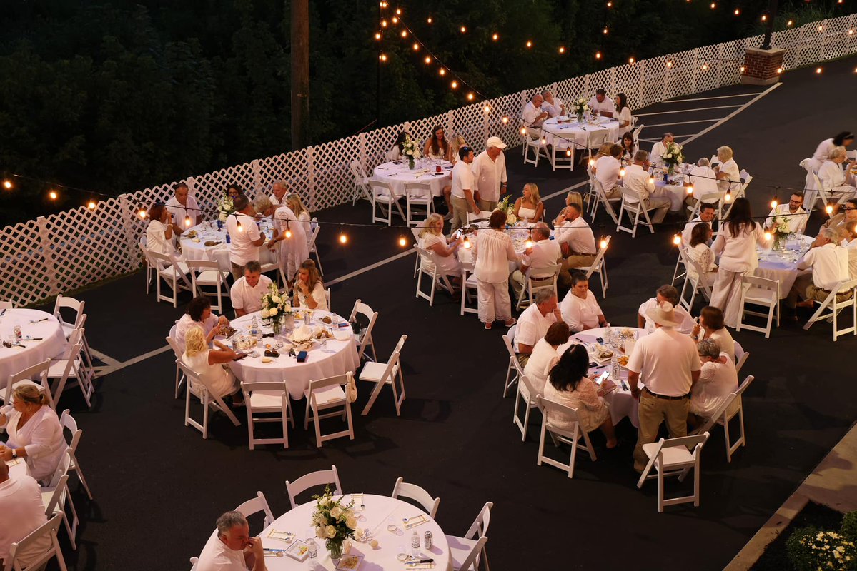 Tourism, Arts, & Heritage Cabinet (@kytahc) on Twitter photo This Main Street Monday, we’re heading to Salyersville! 🤍 Save the Date for the 2nd Annual Dinner in White on Saturday, August 23. Dress in white, enjoy a special meal & celebrate with the community➡ salyersvillerenaissance2@yahoo.com.
📷: Jim Arnett, Salyersville Main Street This Main Street Monday, we’re heading to Salyersville! 🤍 Save the Date for the 2nd Annual Dinner in White on Saturday, August 23. Dress in white, enjoy a special meal & celebrate with the community➡ salyersvillerenaissance2@yahoo.com.
📷: Jim Arnett, Salyersville Main Street