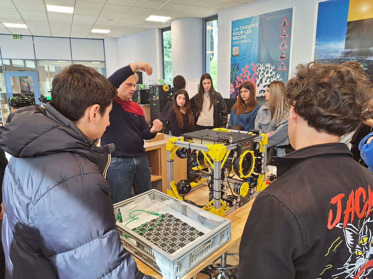 [Recherche et exploration des Océans] 🔧🐠

Depuis de nombreuses années, l’école des Mines Paris pour l'Océan s’appuie sur des imprimantes 3D Volumic pour mener ses expérimentations et projets pédagogiques en mer.

#Volumic3D #Underwater2025 #Océan #Impression3D #Environnement